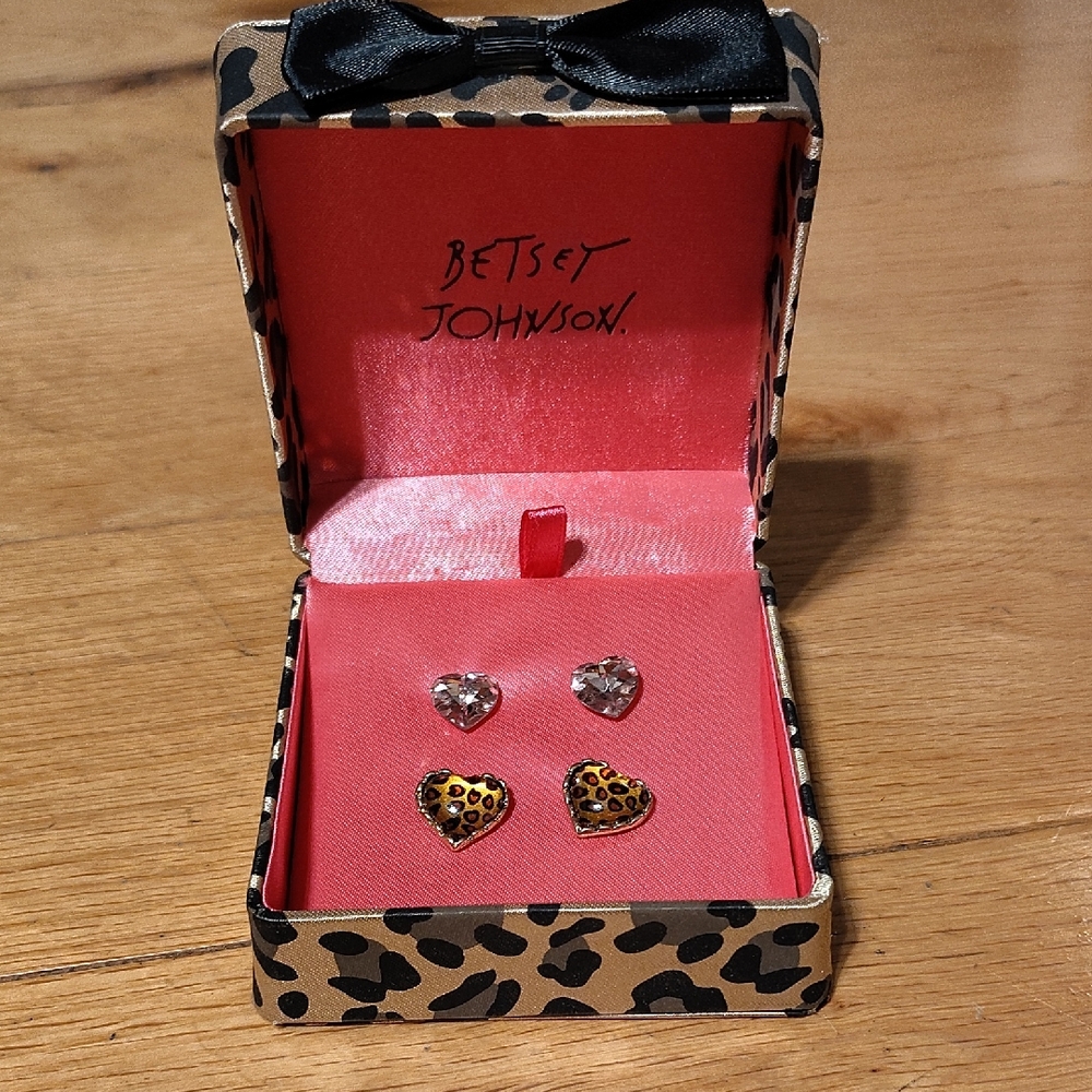 Vintage Betsey Johnson Leopard Heart and Pink Crystal Earrings Set BRAND NEW